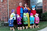 Disney Family Costumes, Disney Halloween Costumes, Scary Halloween ...
