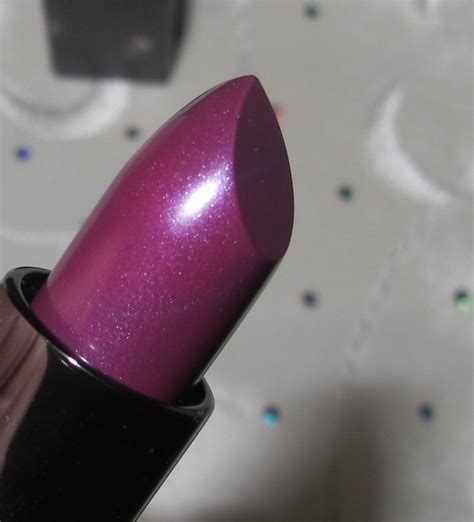 Fab In Fuchsia Vivacious In Violet 6 Perfect Purple Lipsticks For Fall