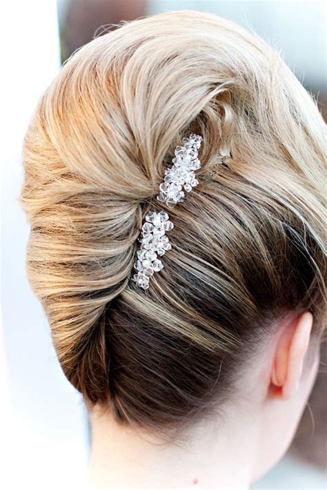 6 Hottest Wedding Hair Accessories Weddingelation