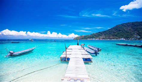 Popular hotels by the beach in pulau perhentian besar include bubbles dive centre and resort, perhentian tuna bay island resort, and coral view island resort. Aktiviti Di Pulau Perhentian Terengganu