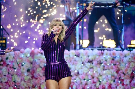 5 Reasons Why Taylor Swifts Eras Tour Is The Spotlight Ink In Action