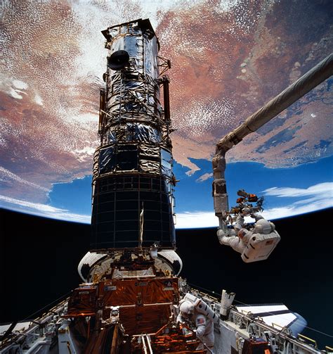 ‘repairing Hubble Showcases Space Telescopes Components On