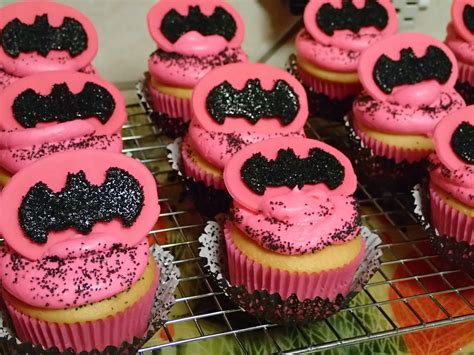 Jan2014 Pink Batman Cupcakes Girl Cupcakes Batman Cupcakes