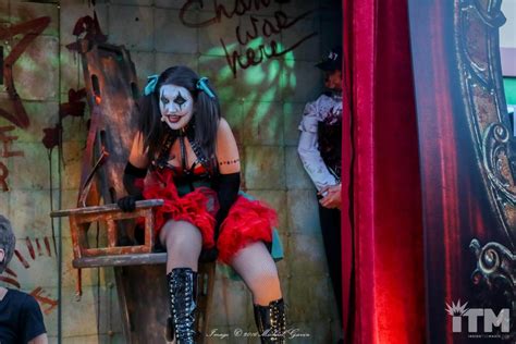 Halloween Horror Nights 2016 House By House Review American Horror