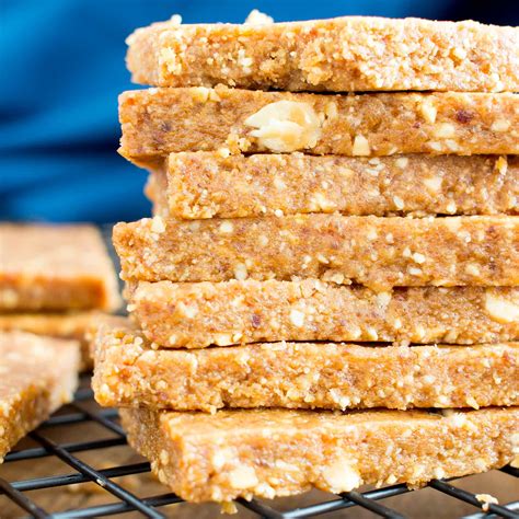 From chocolate chip to biscotti to oatmeal, you can't go wrong with any of these treats. 4 Ingredient No Bake Peanut Butter Cookie Energy Bars ...