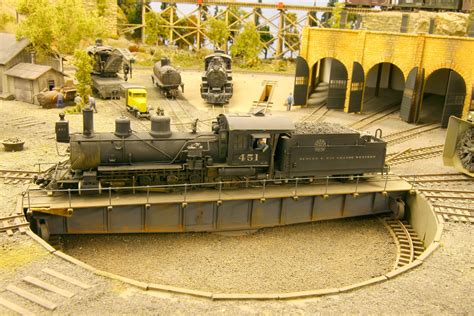 451 On Turntable Garden Railroad Model Railroad Model Trains