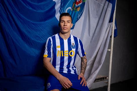 Fc porto is part of the big three of portugal, one of the three clubs that have always been in the primeira liga since its inception. FC Porto 2020-21 New Balance Home Kit | 20/21 Kits ...