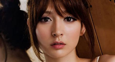 Jepang tak hanya dikenal dengan teknologi mutakhir seperti robot, negara ini juga dikenal memiliki artis bertalenta dengan wajah cantik, salah satunya adalah keiko kitagawa yang kerap main dalam serial drama televisi jepang. 10 Artis JAV Paling Cantik dan Menggoda - Berbagi 10