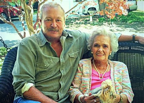 alan jackson and mother photo courtesy alan jackson sounds like nashville