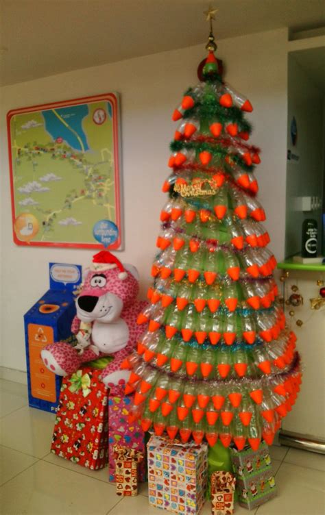 Kebiasaan memasang pohon natal sebagai dekorasi dimulai dari jerman. 12+ Membuat Pernak Pernik Pohon Natal Dari Barang Bekas Terbaik Simpel Dan Elegan