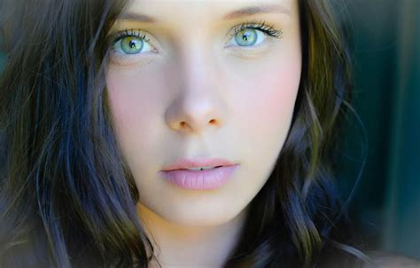 Обои Green Eyes Lips Bailey Knox Portrait Brunette Looking At
