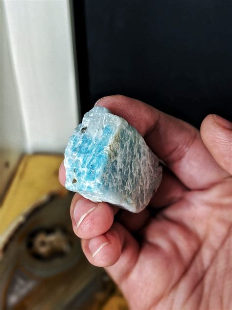 The Larimar New Rare Crystal Wiki Crystals And Rocks Amino