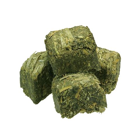 Marukan Natural Alfalfa Hay Cube For Small Animals 200g Mr537