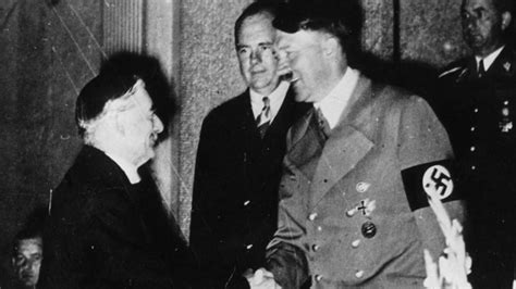 Historic Handshakes History In The Headlines