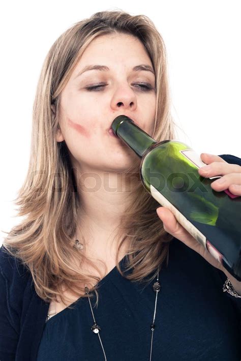 Drunk Kvinde Drikker Alkohol Stock Foto Colourbox