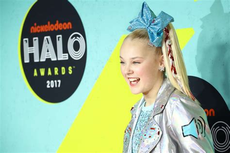 Jojo Siwa 2017 Nickelodeon Halo Awards 04 Gotceleb