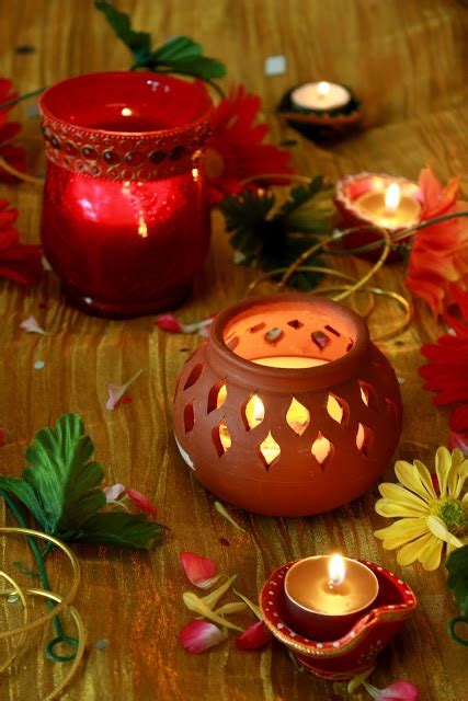 Diwali is known as a festival of lights and therefore all those items with light has a different significance on this day. 5 Best DIY Diwali Decoration Ideas for Home - Ezyshine