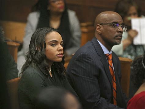 aaron hernandez s girlfriend shayanna jenkins expected to testify wednesday in double murder