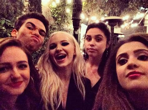 Dove Cameron Reunited With Her Disney Co Stars Dolly