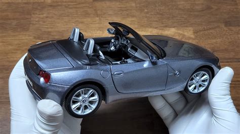 1 18 Diecast Model Car Bmw Z4 E85 Review [unboxing] Youtube