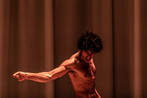 Review Equus Theatre Royal Stratford East Theatrevibe