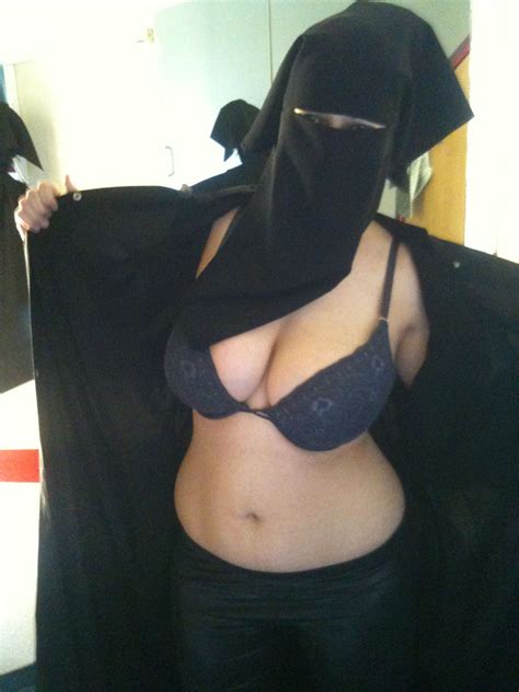 So Many Big Asses Under Those Burqas Pt1 Shesfreaky