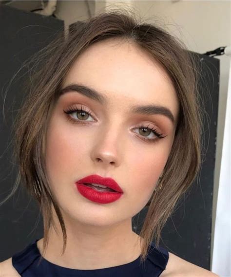 10 Summer 2019 Makeup Trends You Need To Get On Board With Society19
