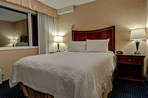 Best Western Suites Calgary One Bedroom Queen Suite