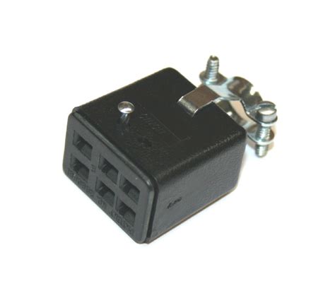 6 Pin Female Connector