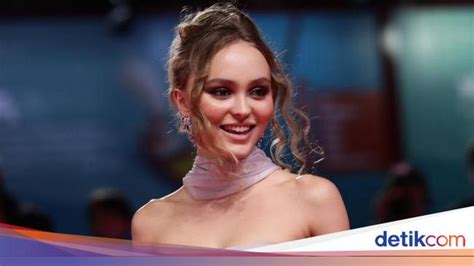 the idol lily rose depp s comfort level with nudity and controversial scenes in hbo series