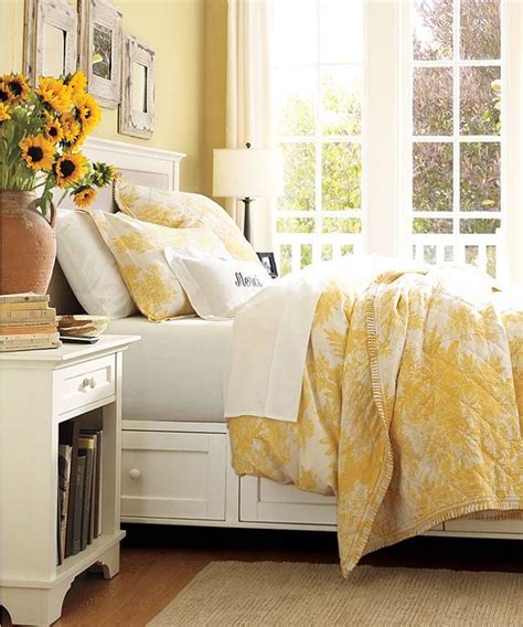 25 beautiful yellow bedroom decor ideas. Beautiful Bedrooms & Beds - Home Bunch Interior Design Ideas