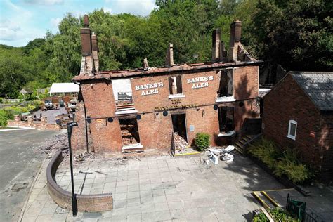 Remains Of Landmark ‘crooked House Pub Demolished Two Days After It