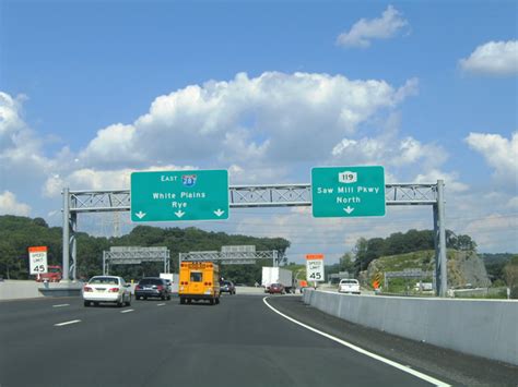 New York Aaroads Interstate 287 Cross Westchester Expressway