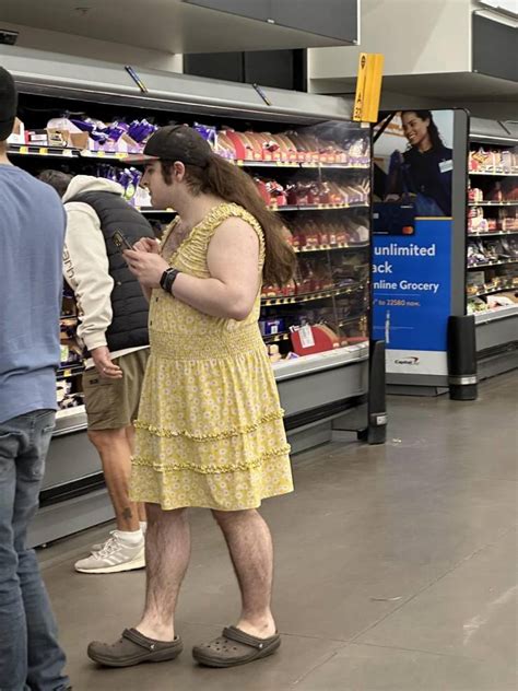 Walmart Customers Are Wild Pics Izispicy