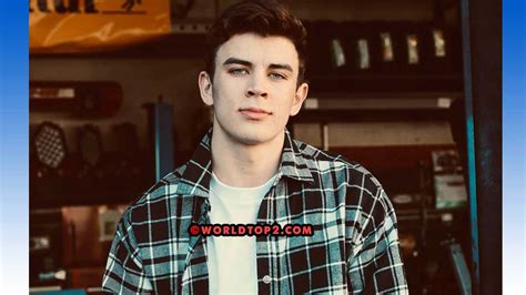 Jun 08, 2012 · famous june 8 birthdays including kanye west, rosanna pansino, hayes grier, francesca capaldi, awesamdude and many more. Hayes Grier | Bio, Age, Height, Net Worth, Girlfriend ...
