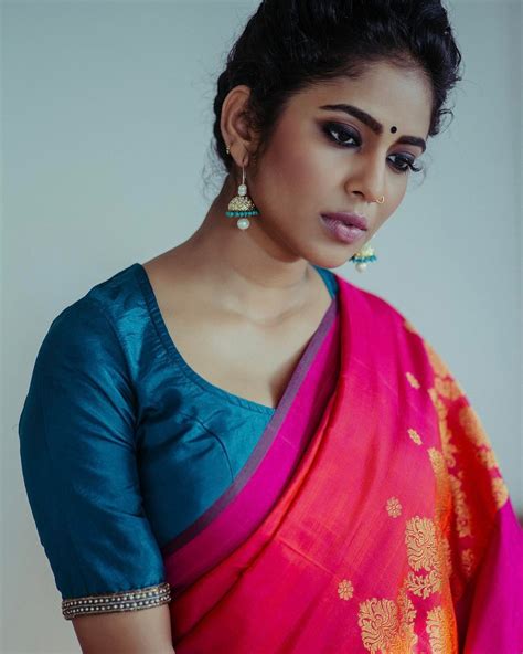 She made her film debut in 2012 through the movie '22 female kottayam'. Srinda Arhaan Hot And Sexy Photos