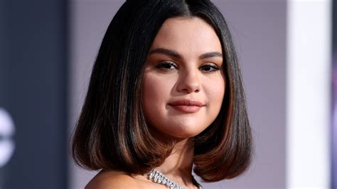 Selena Gomez Haircut Selena Gomez Is Proof That A Round Face Can Rock Any Hairstyle Over The