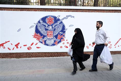 Iran Displays New Anti Us Murals On The 40th Anniversary Of The Us