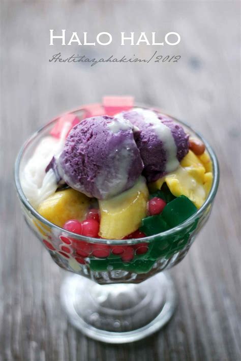 Hesti S Kitchen Yummy For Your Tummy Halo Halo Sweet Dessert From Philipines