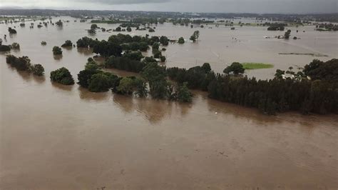 Australia Flash Floods Homes And Roads Engulfed As Heavy Rain Hits 8a9
