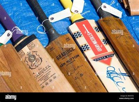 Cricket Bats High Resolution Stock Photography And Images Alamy