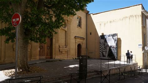 Photo Old City Of Aix En Provence
