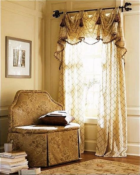 Die rohseide passt ganz gut zu hellen farben und verleiht dem vorhängedesign eine gewisse eleganz. Gardinen für Wohnzimmer - eine durchsichtige Dekoration ...