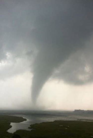 UMBC Storm Page: September 15: Tornado Just Off Ocean City