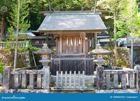 Suwa Taisha Suwa Grand Shrine Kamisha Honmiya In Suwa Nagano