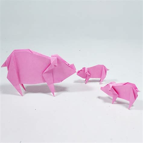 Origami Pig I Folded This From A 14x14 Cm Paper 75 Cm For The Piglets