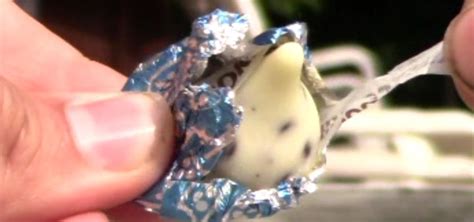 How To Open A Hersheys Kiss The Right Way Dessert Recipes Wonderhowto
