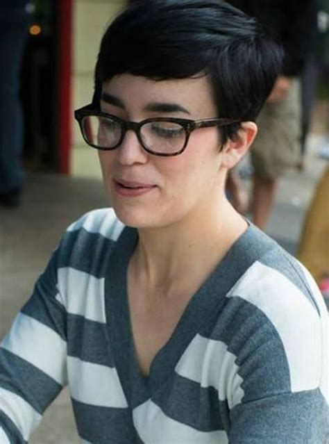 20 Inspirations Short Haircuts With Bangs And Glasses
