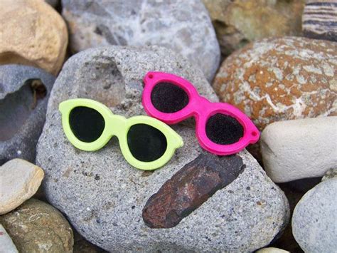 retro plastic sunglasses pin brooch etsy plastic sunglasses brooch pin sunglasses