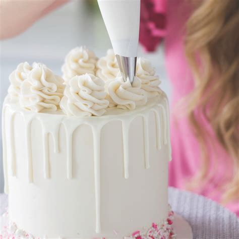 So This Is How You Decorate A Cake Like A Pro Cake Decorating Cake
